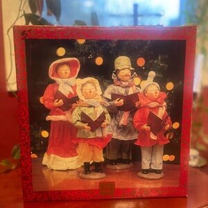 Byers' Choice Carolers Figurines Set